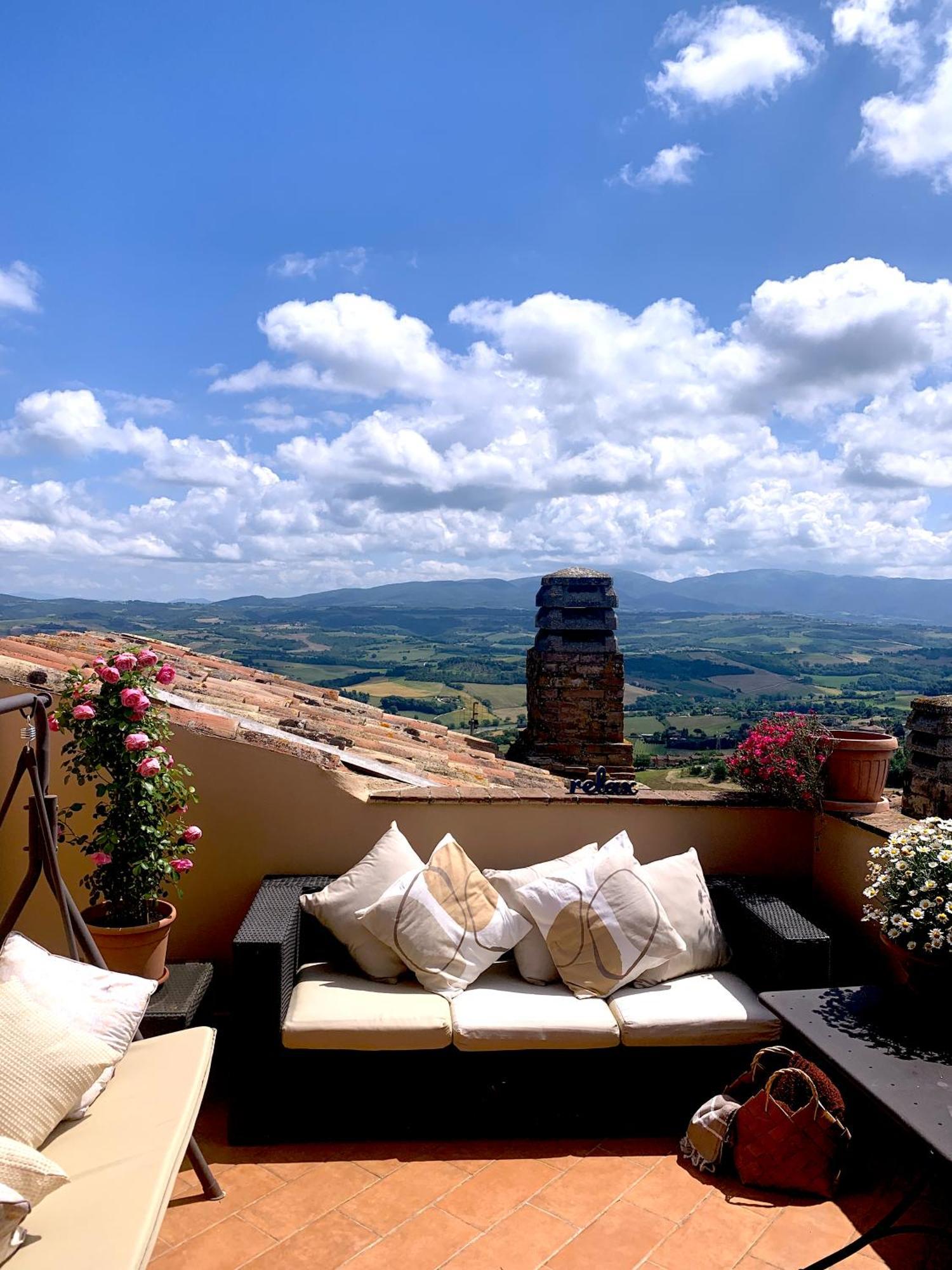 Appartamento La Terrazza Sul Verde, Vista Mozzafiato In Pieno Centro Todi Esterno foto
